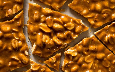gold 'n soft recipe easy gold 'n soft microwave peanut brittle